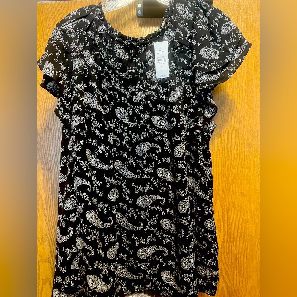 NWT Loft black and white print blouse